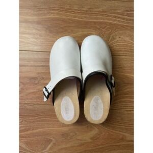 White leather wooden clogs size 37
